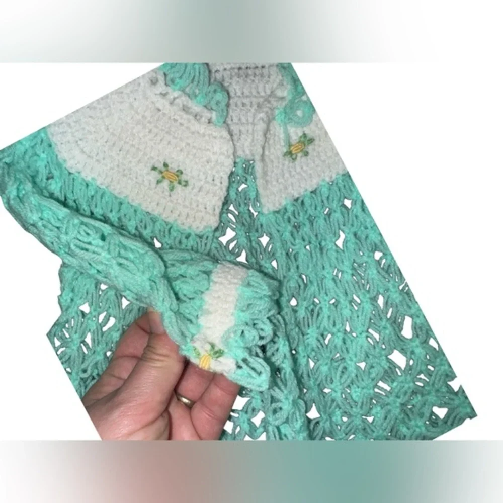 Vintage New Born Baby Hand made‎ crochet cardigan in white and green